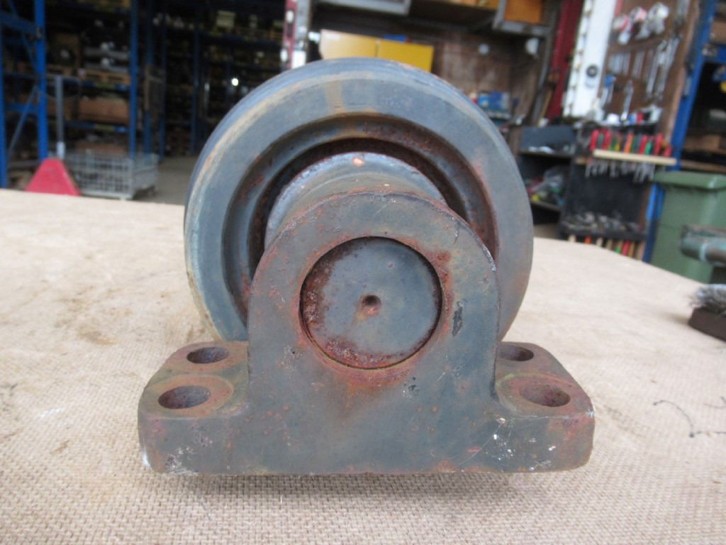 Track roller for Construction machinery : picture 3