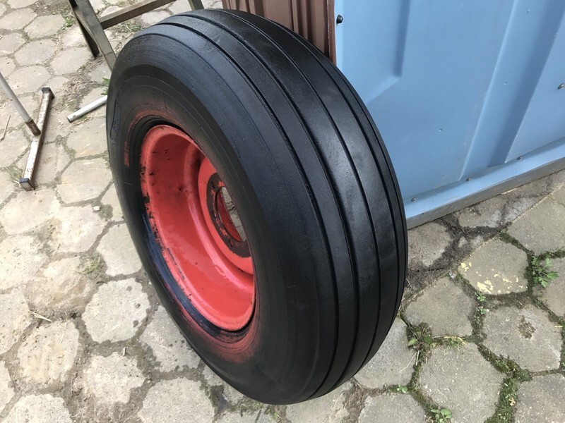 Wheel and tire package for Agricultural machinery 13.5x20 wiel: picture 3