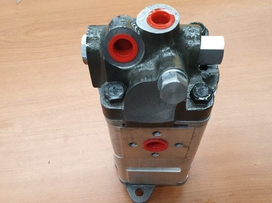 Hydraulic pump Case: picture 3