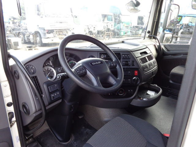 Cab and interior for Truck DAF XF 106: picture 8
