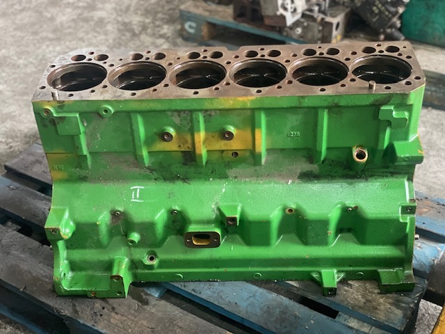Cylinder block for Agricultural machinery John deere R504850 C blok cylindrów: picture 3