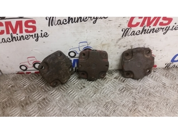 Steering for Farm tractor Massey Ferguson 6150, 6160 King Pin Covers 3pc 3426457m1, 3429323m1: picture 2