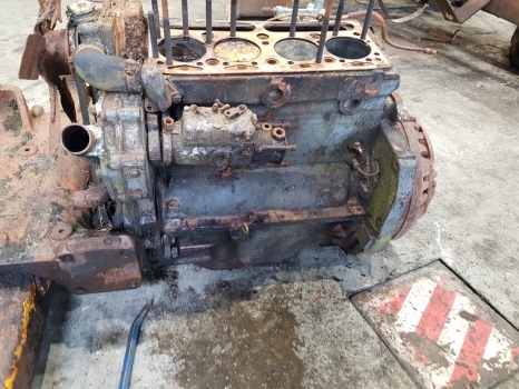 Engine and parts for Farm tractor Massey Ferguson 65 Mk 1 Engine Block, Crankshaft, Sump, Flywheel Parts No Return: picture 3