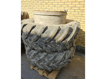 Michelin 540/65X30 m. 4 låse  - Wheel and tire package for Agricultural machinery: picture 1