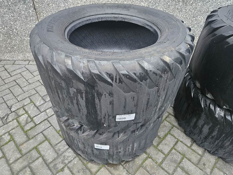 Wheels and tires for Construction machinery Volvo L25B-P-BKT 500/45-22.5-Tire/Reifen/Band: picture 2