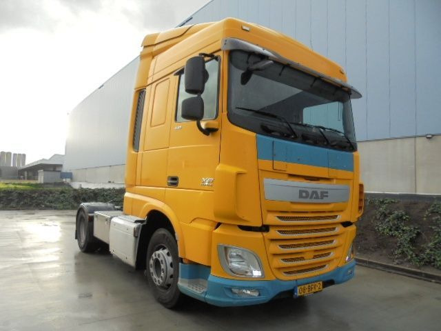 Tractor truck DAF XF 440: picture 3