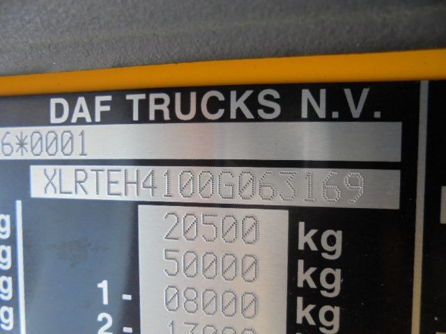 Tractor truck DAF XF 440: picture 16