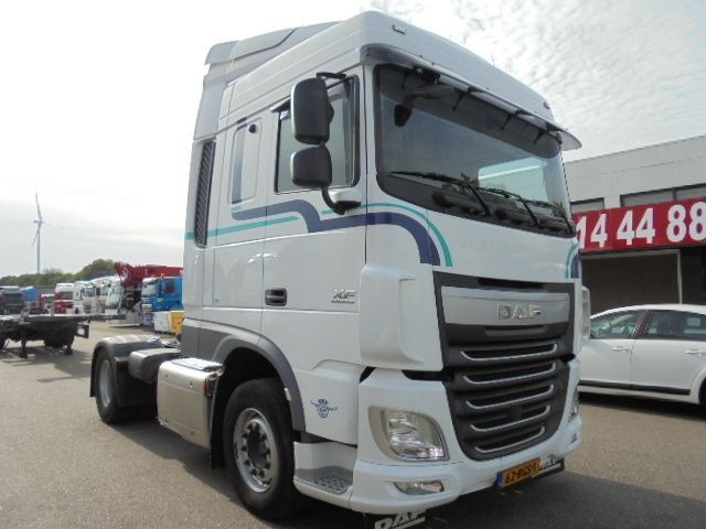 Tractor truck DAF XF 440 EURO 6: picture 3