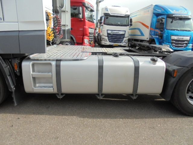Tractor truck DAF XF 440 EURO 6: picture 6