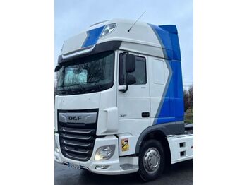 Tractor truck DAF XF 530: picture 1