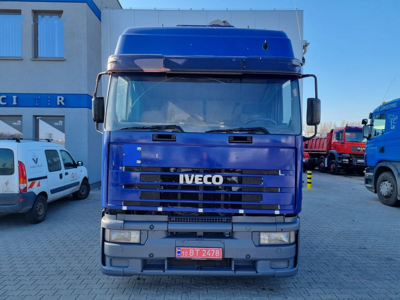 Tractor truck IVECO EuroStar 380: picture 3