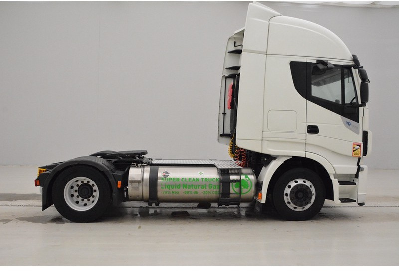 Tractor truck Iveco Stralis AS440S40 LNG Natural Power: picture 5
