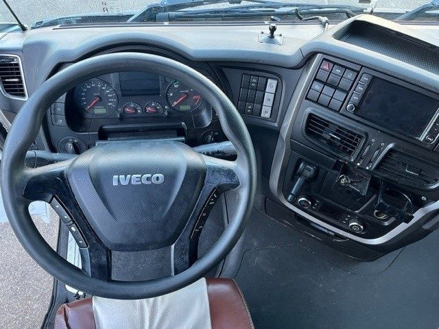Tractor truck Iveco Stralis AS440S42T/P HI-WAY DUTCH TRUCK (APK/TUV -> 02-2024 / EURO 6 / AS-TRONIC / 2 TANKS / LEATHER SEATS / FRIDGE): picture 7