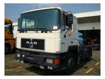 Tractor truck MAN 19.403: picture 1