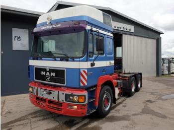Tractor truck MAN 26.463 6X4 tractor unit: picture 1
