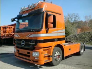 Tractor truck Mercedes Actros 1844: picture 1