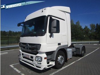 Tractor truck Mercedes-Benz 1944 chassisnr 2012: picture 1