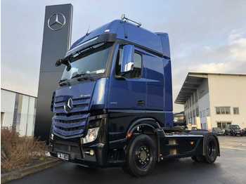 Tractor truck Mercedes-Benz Actros 1851 LS GigaSpace Retarder Safety Pack: picture 1