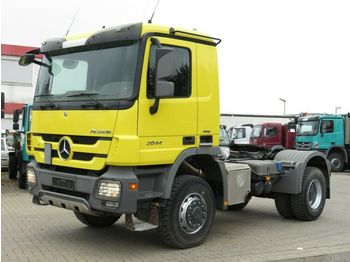 Tractor truck Mercedes-Benz Actros 2044 AS 4x4 Sattelzugmaschine Kipphydraul: picture 1