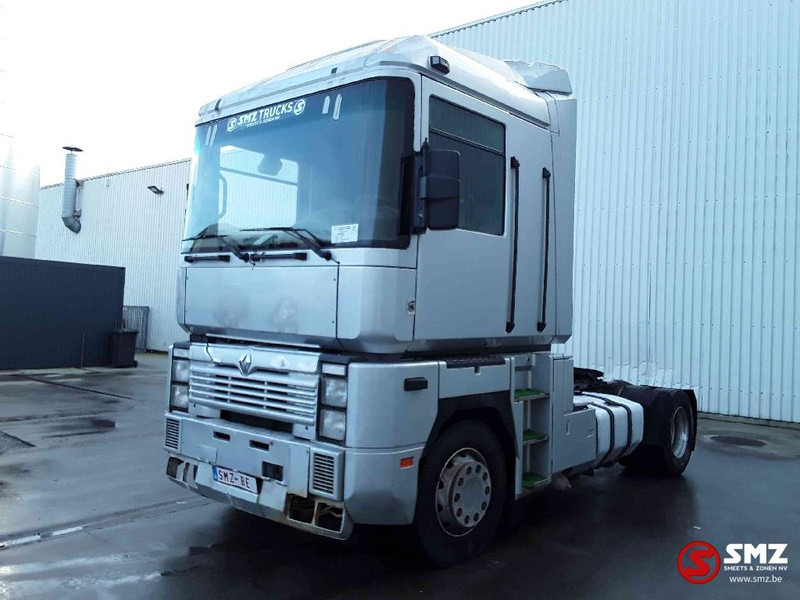 Tractor truck Renault Magnum 400 manual: picture 4