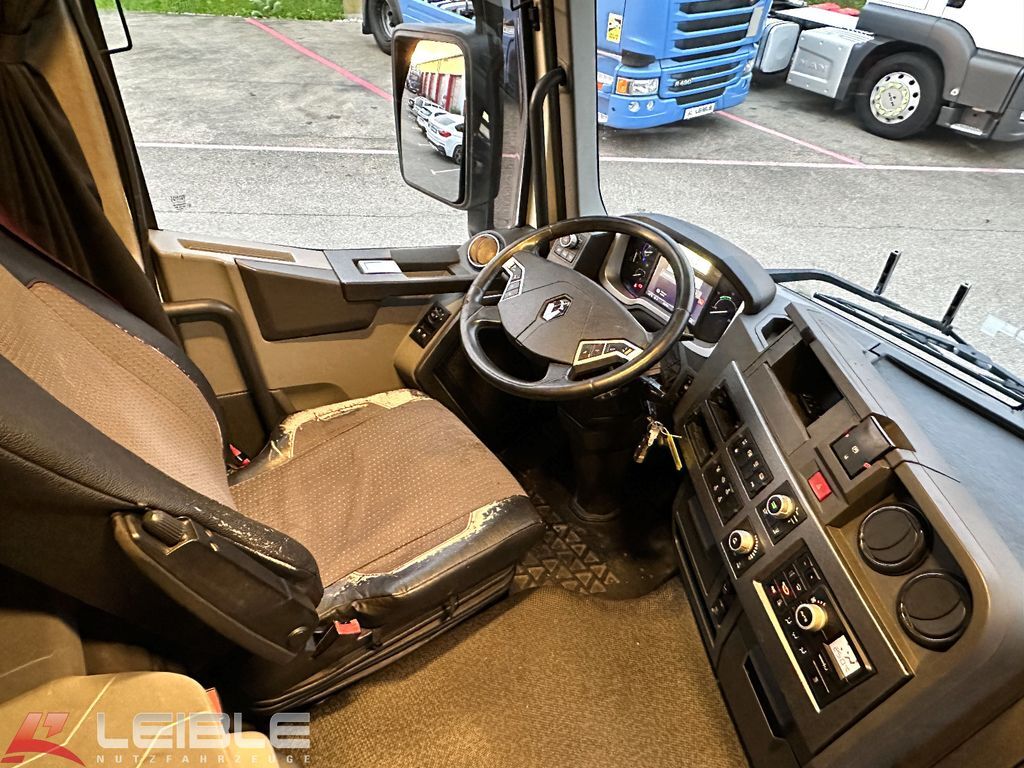 Tractor truck Renault T 480 Protect / ADR EX/II, EX/III, FL, OX, AT: picture 15