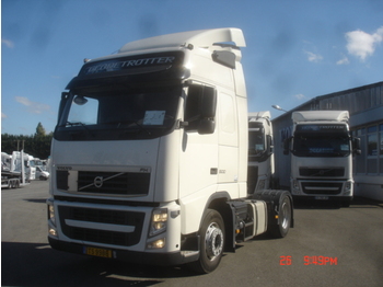 Tractor truck Volvo FH13 4x2: picture 1