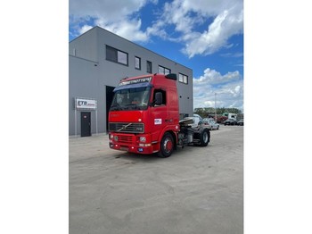 Tractor truck Volvo FH 12 - 420 Globetrotter (MANUAL GEARBOX / BOITE MANUELLE / PTO /EURO 2): picture 1