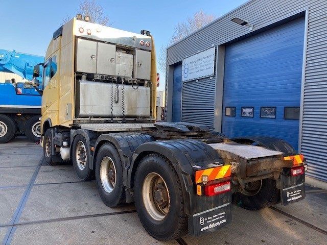 Tractor truck Volvo FH 16.750 8x4/4: picture 6