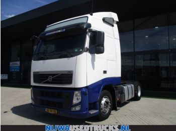 Tractor truck Volvo FH 420 EEV Globetrotter 4X2: picture 1