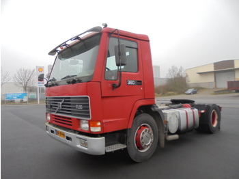 Tractor truck Volvo FL10-360: picture 1