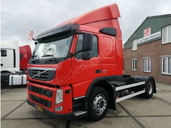 Tractor truck Volvo FM 330 EEV 4X2 | 682000km | i-Shift: picture 1