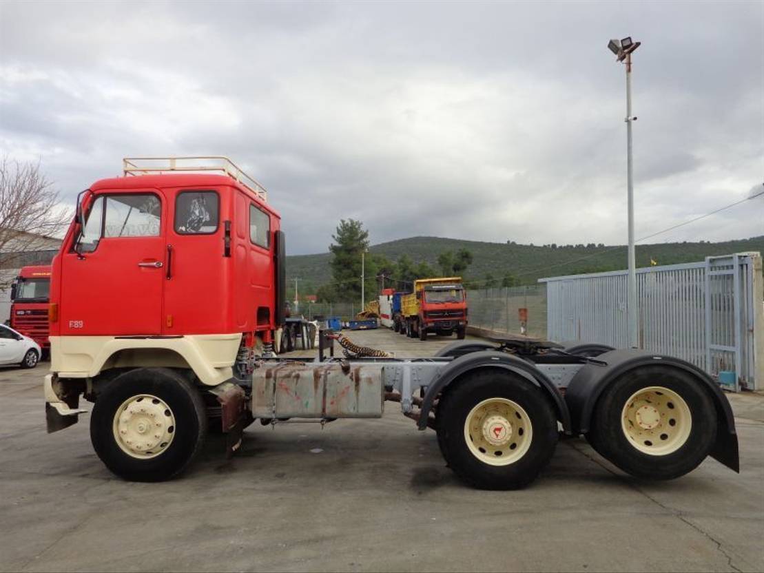 Tractor truck Volvo F 89 VOLVO F89 (6X2): picture 3