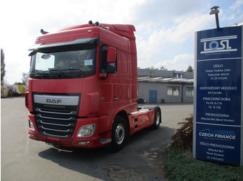 Tractor truck DAF XF 460