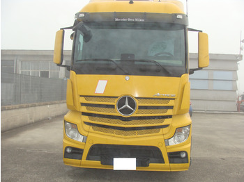 Tractor truck MERCEDES-BENZ