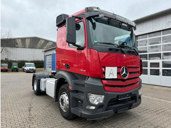 Tractor truck MERCEDES-BENZ Actros 1843