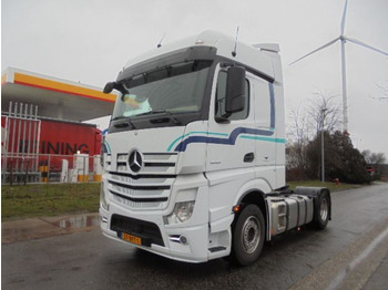 Tractor truck MERCEDES-BENZ Actros 1942