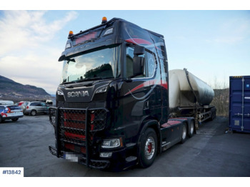 Tractor truck SCANIA S 730