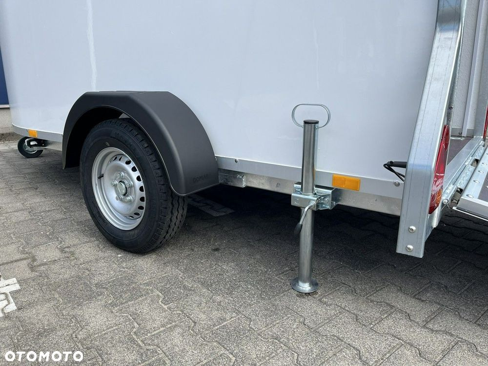 New Car trailer Niewiadów Furgon laminatowy aerodynamiczny: picture 13