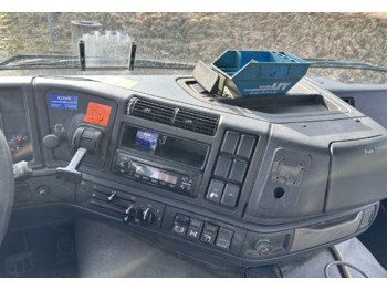 Skip loader truck 1999 Volvo FM12-380 6×4 Welaki: picture 3
