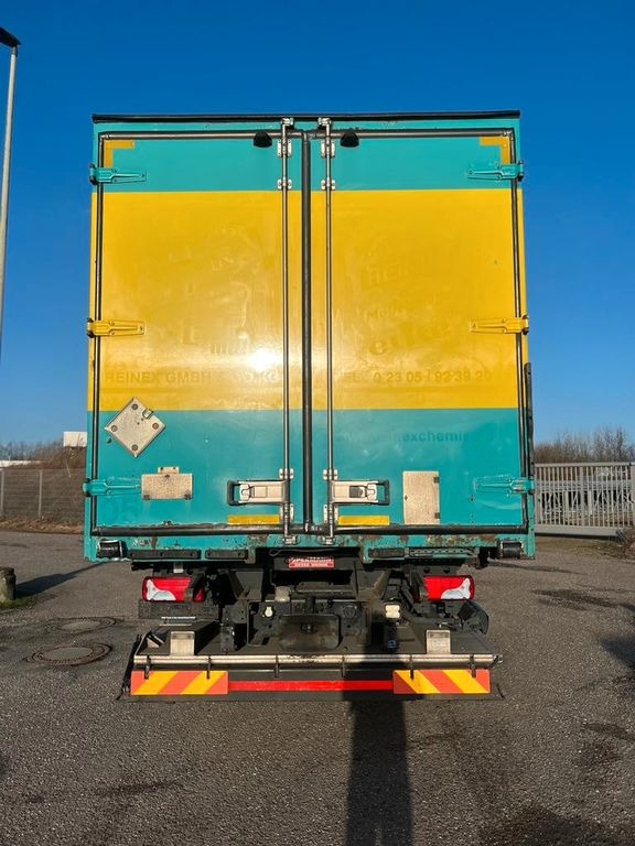 Container transporter/ Swap body truck BDF Wechselkoffer: picture 2