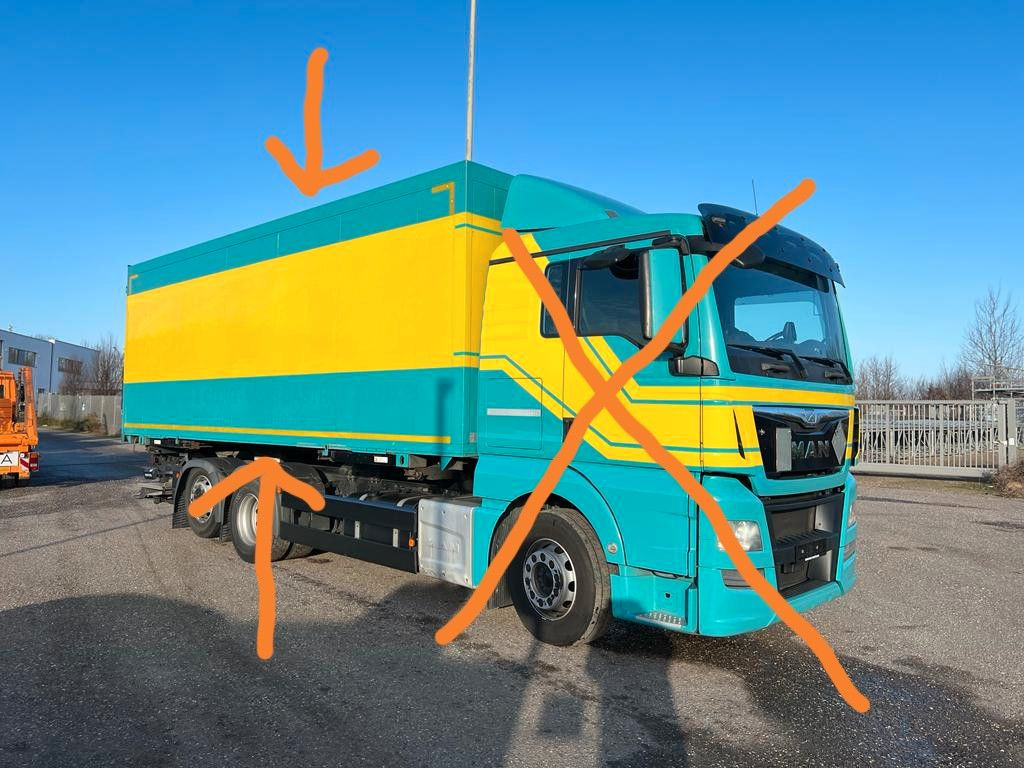 Container transporter/ Swap body truck BDF Wechselkoffer: picture 3
