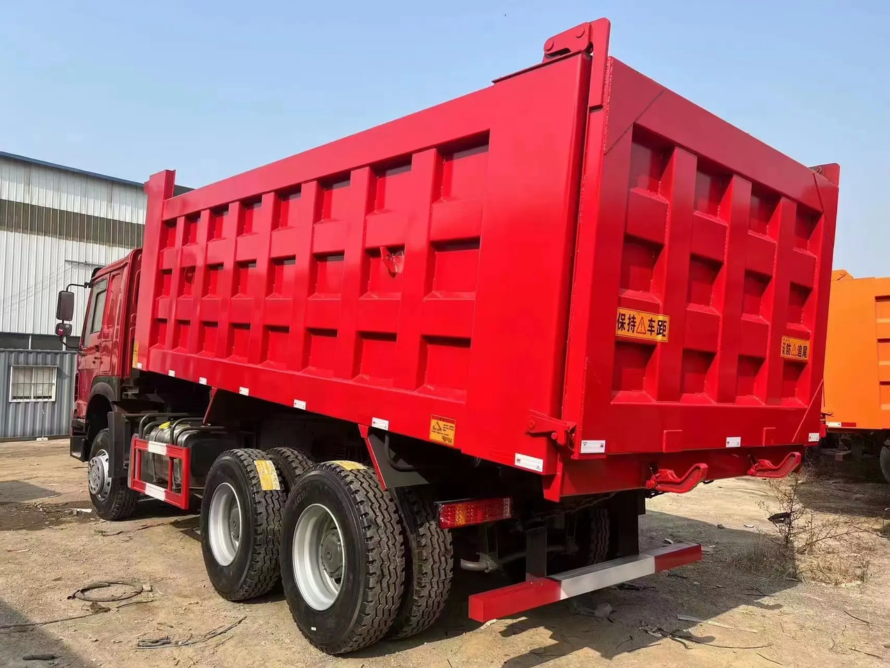 Tipper Cheap price good conditions used Sinotruk Howo 10 wheels 371 375hp dump tipper trucks: picture 4