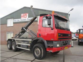 Container transporter/ Swap body truck Ginaf M3331 6x6 met 25 TON VDL: picture 1