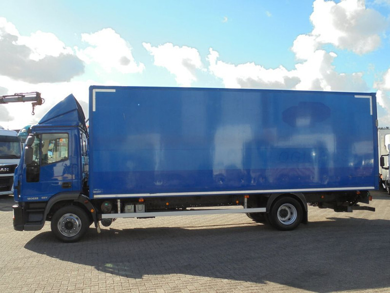 Box truck Iveco EuroCargo 120E22 + Euro 5 + LIFT: picture 10