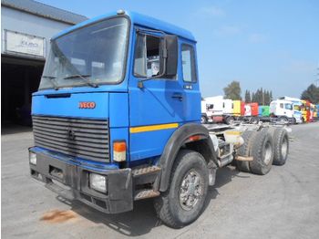 Cab chassis truck Iveco Magirus 330 - 35 (FULL STEEL SUSPENSION): picture 1