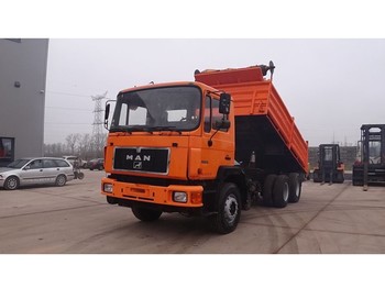 Tipper MAN 25.422 (STEEL SUSPENSION / 6 CYLINDER ENGINE WITH MANUAL PUMP): picture 1