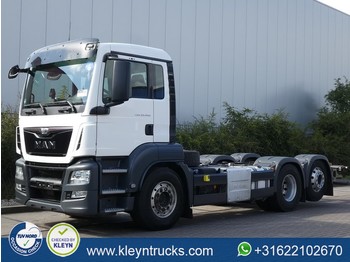Cab chassis truck MAN 26.400 6x2*4 intarder pto: picture 1