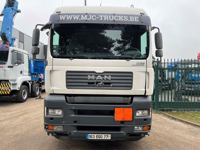 Cab chassis truck MAN TGA 33.480 6x4 MANUAL GEARBOX ZF - RETARDER - 13T AXLES - EURO 4 D26 - AIR SUSPENSION - A/C - SLEEPERCAB - FR TRUCK: picture 2