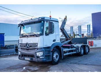 Hook lift truck MERCEDES-BENZ Antos 2543