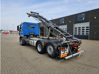 Container transporter/ Swap body truck, Crane truck Mercedes Antos 2546 6x2 Euro 6: picture 3